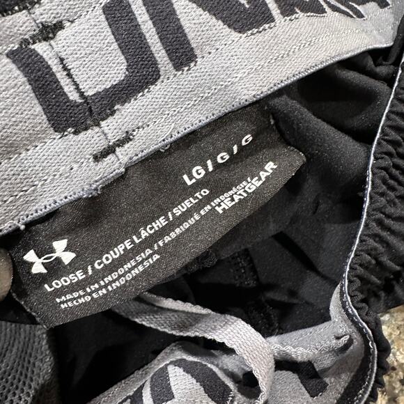 Under Armour Shorts Womens Size L Black Athleisure Activewear Running Gym - Picture 6 of 6